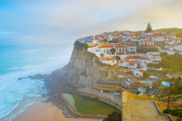 istock Sea Waterskyline Portugal 1078073540