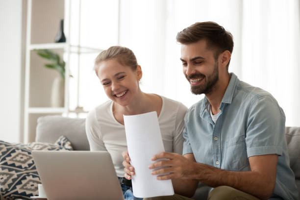 Miete Zahlen Beim Partner Wenn Ihm Das Haus Gehört Miete Zahlen - Bilder und Stockfotos - iStock