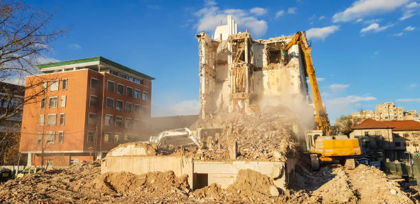 bina yıkım - kentsel dönüşüm stok fotoğraflar ve resimler