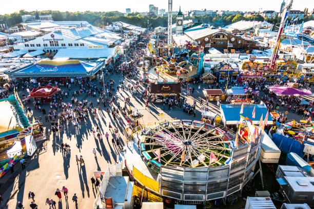 옥 토 버 페스트 2018-뮌헨-바바리아 - ferris wheel wheel oktoberfest carnival 뉴스 사진 이미지