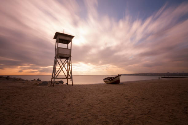 istock Lifeguard Tower on the Beach 1078374264
