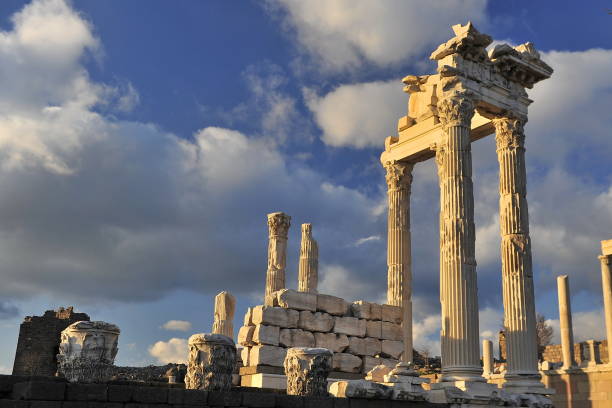 турция. древний город. - unesco world heritage site antalya famous place pamukkale стоковые фото и изображения