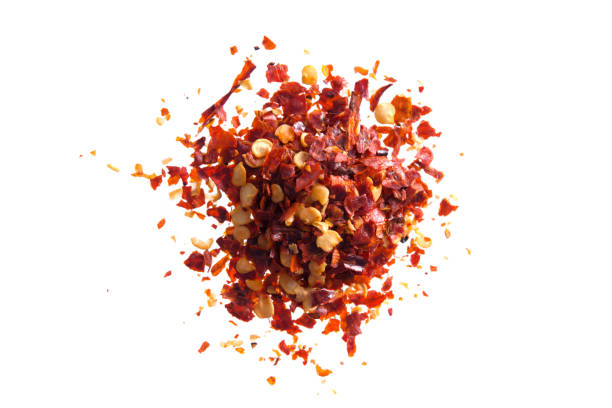 куча измельченного красного кайенского перца - pepper spice dried plant image стоковые фото и изображения