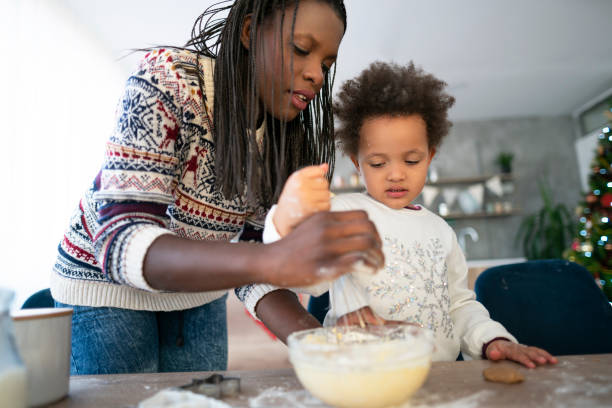 istock Let Mommy Show You! 1078437548