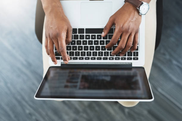 istock Taking to the world online 1078441756