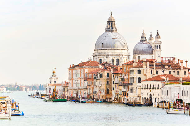 istock Santa Maria della Salute ohne Boot quer 1078460802