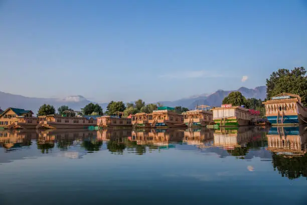Houseboats, the floating luxury hotels in Dal Lake