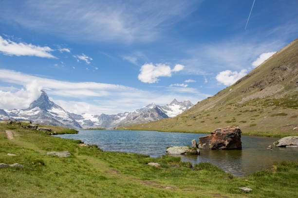istock Swiss mountains - Matterhorn 1078534364