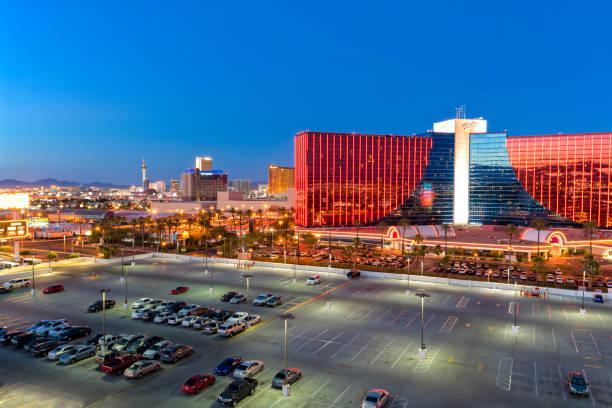 rio hotel and casino w nocy, las vegas, nevada - rio hotel zdjęcia i obrazy z banku zdjęć