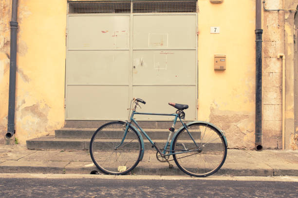 istock Italian Retro Bike 1078583934