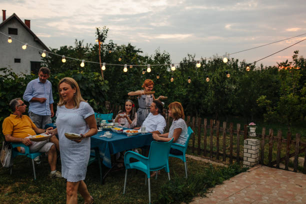 istock Al Fresco Meal 1078702168