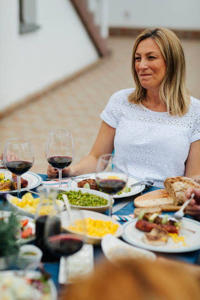 istock Al Fresco Meal 1078703922
