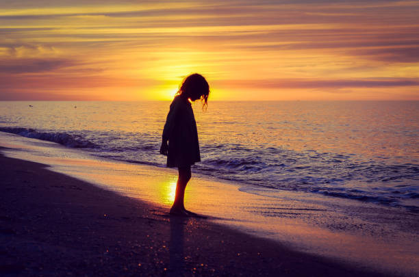 istock Sunset and Childhood 1078776112