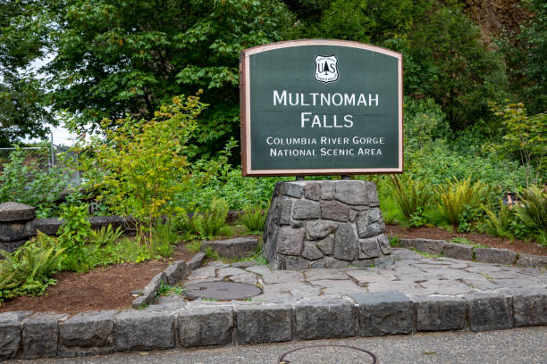 istock Sign in Multnomah Falls during Summer 1078793416