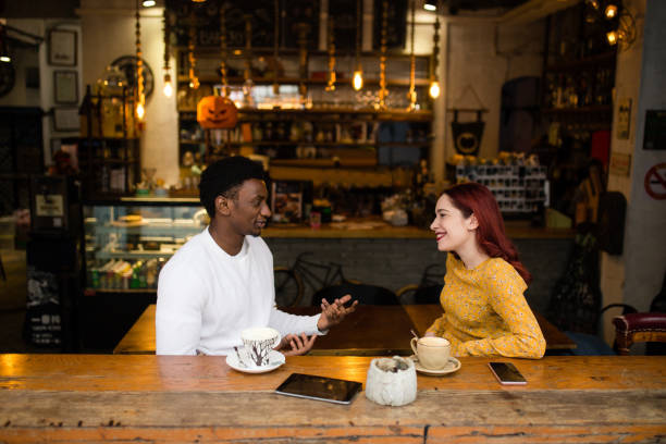 istock Romance in coffe shop 1078925054