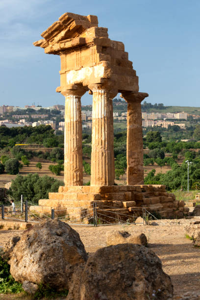 istock Temple of Castor and Pollux 1078983292