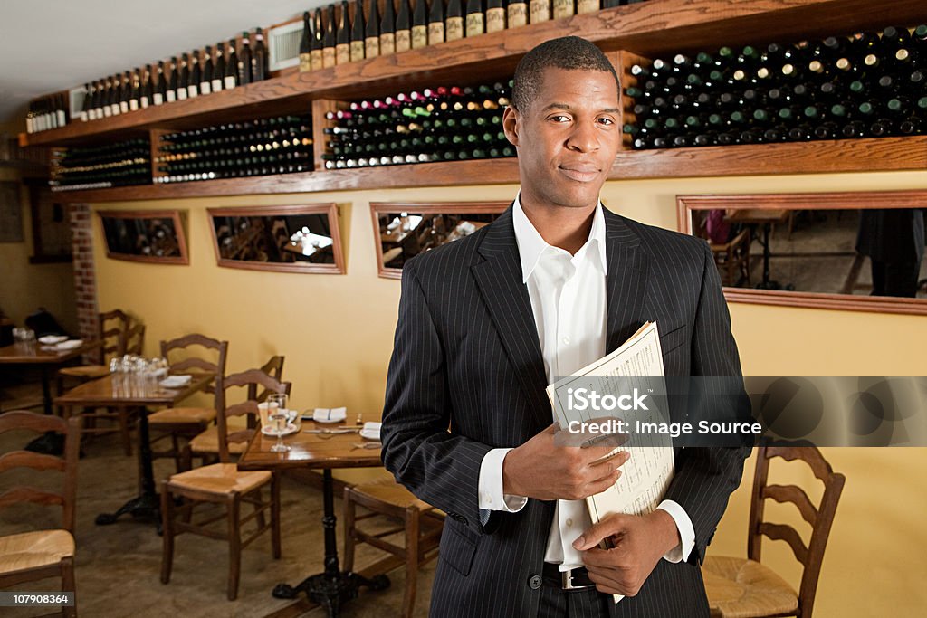 Retrato de hombre propietario del restaurante - Foto de stock de Agarrar libre de derechos