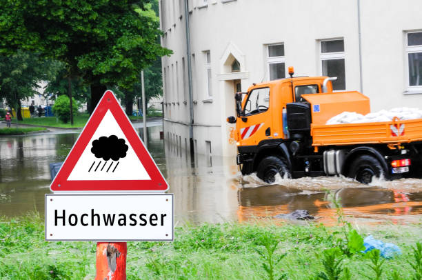 istock Flood warning warning sign flooding 1079149034
