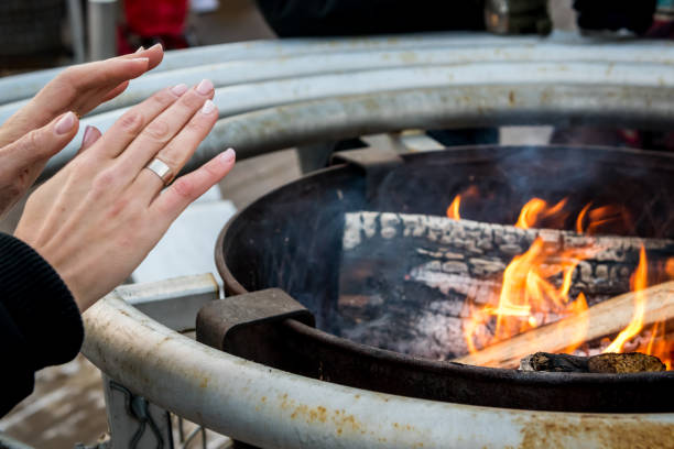 istock Warming up in Montreal's Christmas market 1079323502