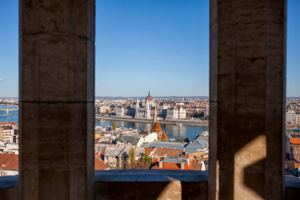 fisherman's bastion, budapest - budapest chain bridge panoramic hungary imagens e fotografias de stock