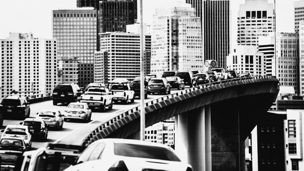 istock City traffic - San Francisco 1079918314