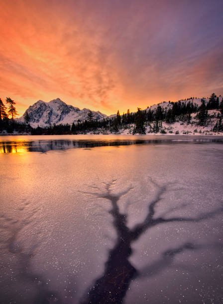istock Frozen Lake in North Cascades 1079973942