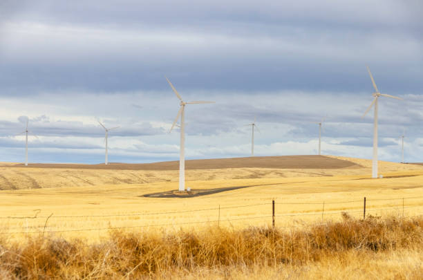 istock Wind energy windmill farm in Oregon 1080006762