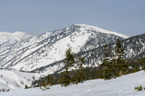 istock Mt.Mitsuiwadake seen from Mt.Aizukomagatake 1080011750