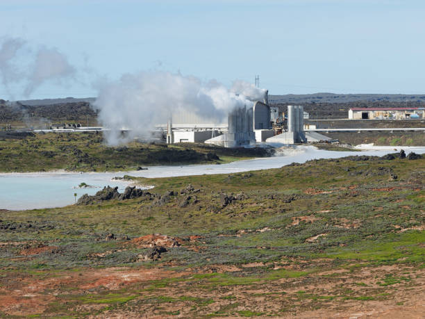 地熱発電所は、アイスランドのレイキャネス半島 ストックフォト