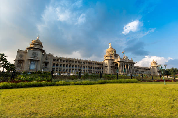 vidhana soudha - bangalore india parliament building vidhana soudha foto e immagini stock