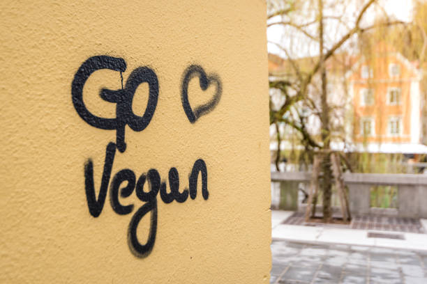 istock Go Vegan - Vegetaria, sign 1080186924