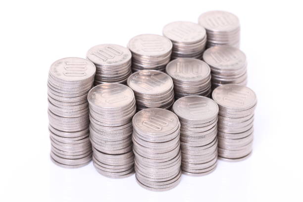 istock stacked Japanese 100yen coins 1080218918