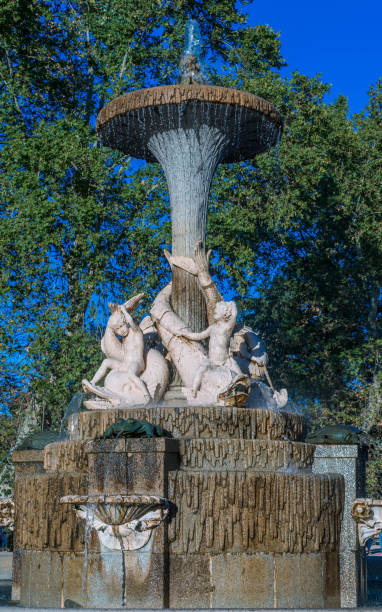 istock Fountain of the Galapagos in Madrid during fall 1080234696