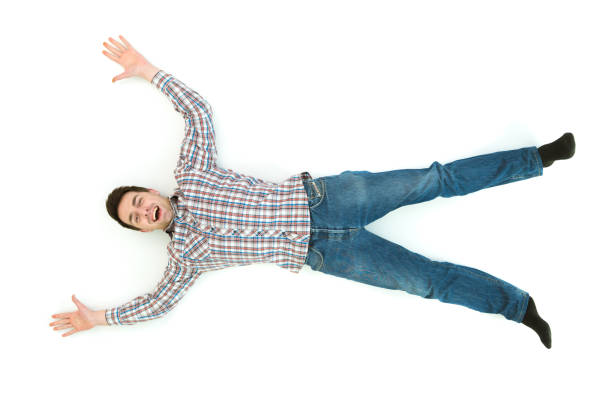 Casual man fallinghttp://www.twodozendesign.info/i/1.png