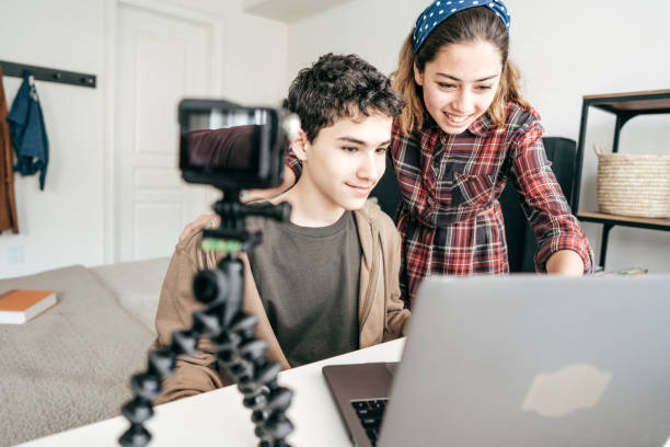 istock When to let kids use the internet 1080494528