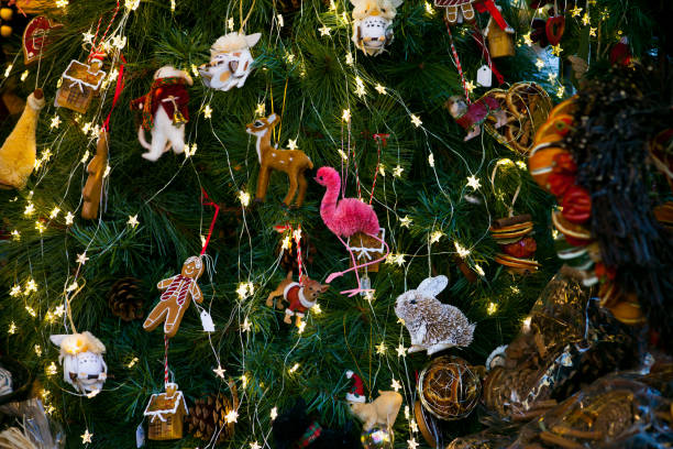 istock Christmas Market  -  orgaments 1080550606