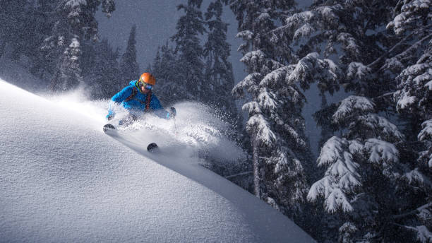 powder-skiing - skiing powder snow flash snow stock-fotos und bilder