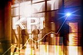 kpi-key-indikator-leistungsdiagramm-auf-der-hintergrund-jedoch-unscharf.jpg?b=1&s=170x170&k=20&c=3_eGsleyIS8aHvli7C5FTTPGxQnScDDaN0unJWg4H58=