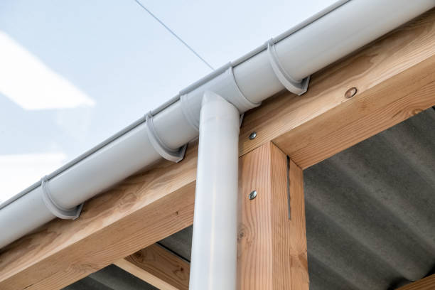 istock Water seducement in roof 1080817712