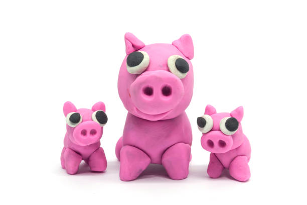 familia del cerdo sobre fondo blanco - piggy bank currency business coin fotografías e imágenes de stock