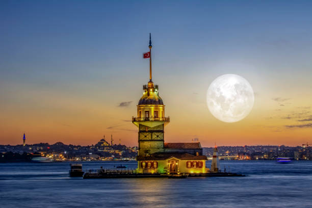 istock Maiden's Tower in istanbul, Turkey 1080939760