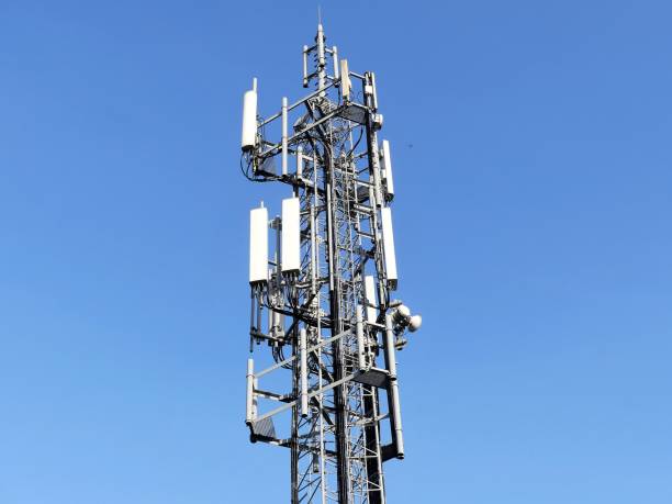 istock Mobile phone mast by M25 Motorway 1080958382