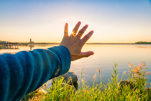 istock Reach for your holiday dreams 1081013574