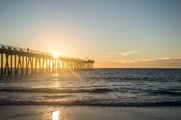 istock Hermosa Beach and pier at Sunset in winter 1081049300