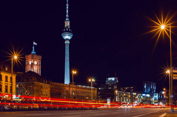 기계적 시청 - berlin germany night city motion 뉴스 사진 이미지