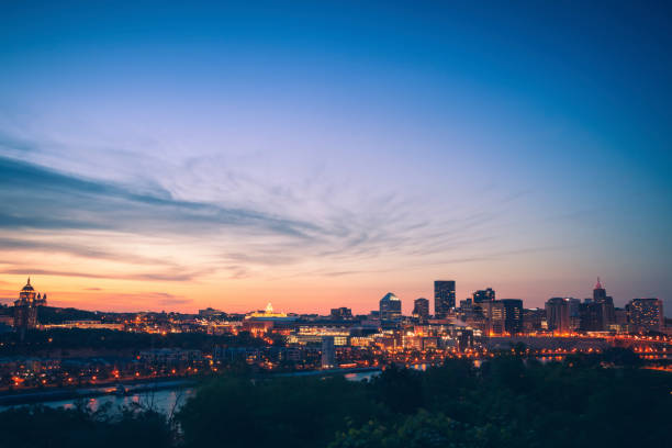 istock Panorama of St. Paul at sunset 1081096206