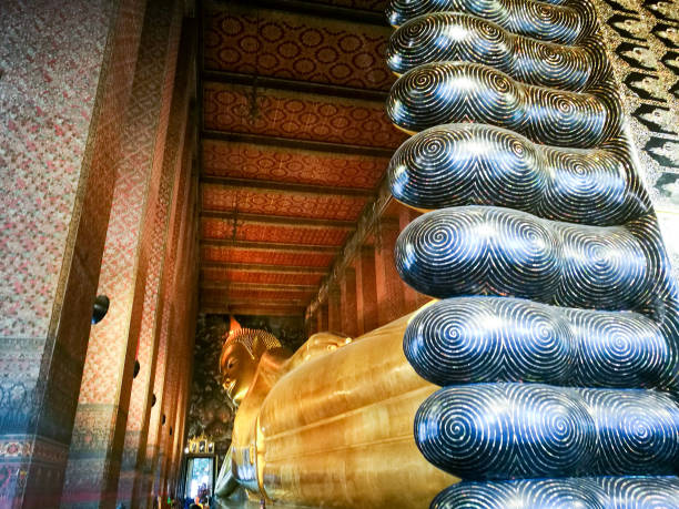 istock golden sleep buddha 1081191140