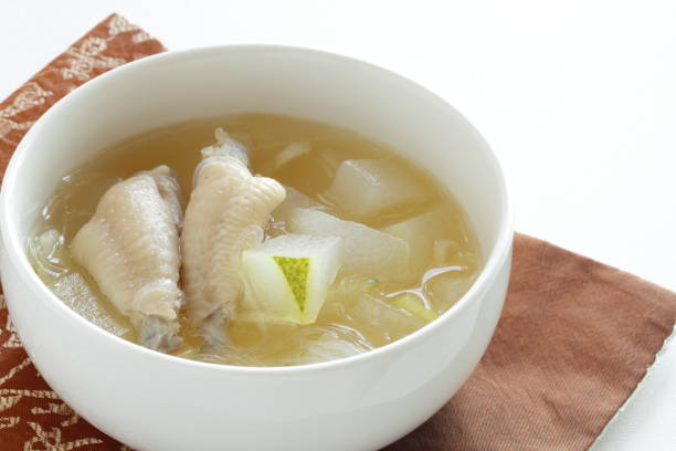 cibo cinese, ala di pollo e zuppa di melone invernale - white gourd foto e immagini stock
