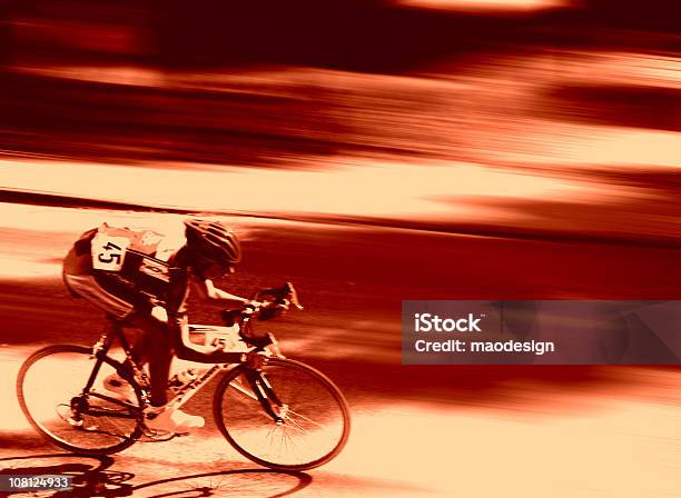 Homem Bicicleta De Corrida - Fotografias de stock e mais imagens de Bicicleta - Bicicleta, Ciclismo, Desporto