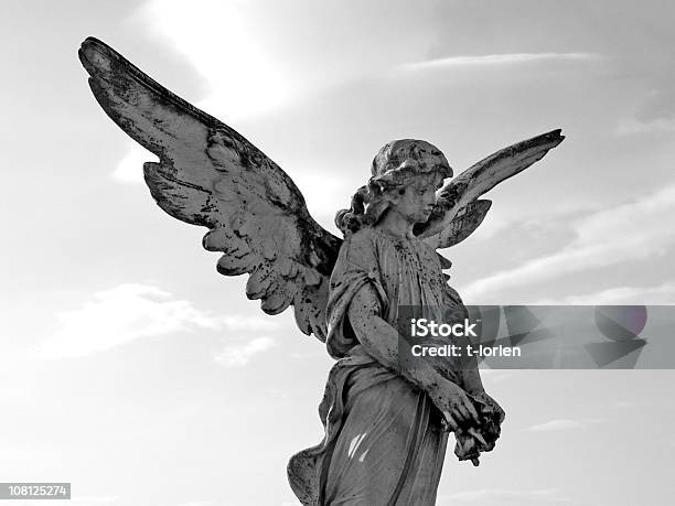 Existe Um Céu - Fotografias de stock e mais imagens de Anjo - Anjo, Proteção, Ao Ar Livre